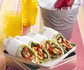 Vegetarische Wraps mit Paprika und Halloumi
