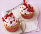Cupcake mit Johannisbeeren