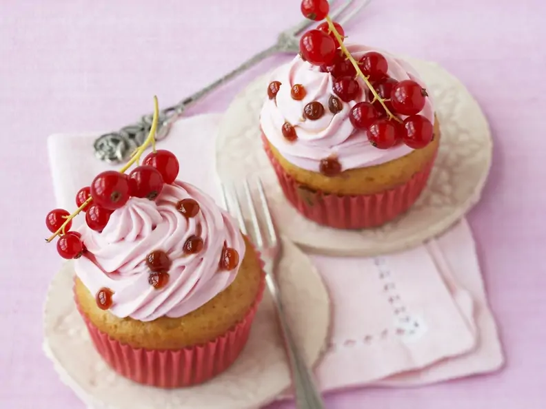 Cupcake mit Johannisbeeren