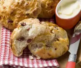 Quarkbrötchen mit Kirschen