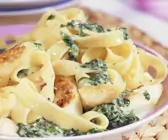 Pasta mit Bärlauchsoße und gebratenem Spargel