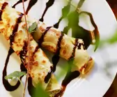 Pfannkuchen mit Nussfüllung