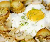 Bratkartoffeln mit Champignons, Fenchel und Ei