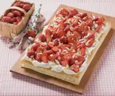 Erdbeerkuchen mit Blätterteigboden