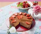 Schokotorte mit Erdbeeren