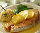 Lachs mit Zitrone und Reis mit Vanillearoma
