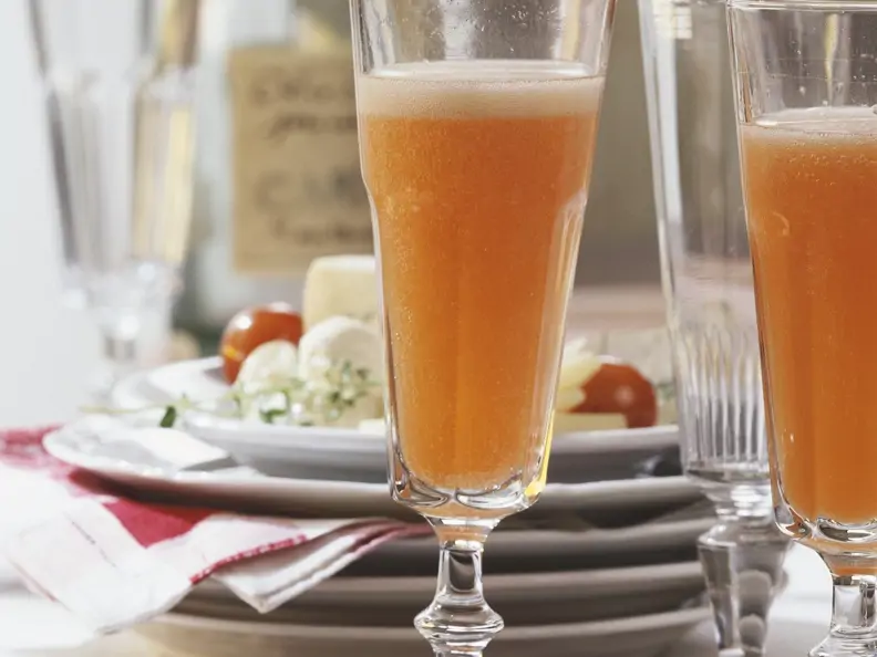 Orangen-Prosecco mit Aperol
