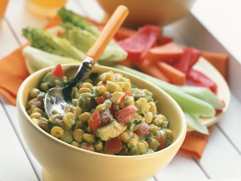 Avocadosalat mit Mais