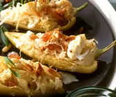 Spitzpaprika mit Sauerkraut gefüllt