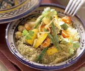 Tajine mit Couscous und Gemüse