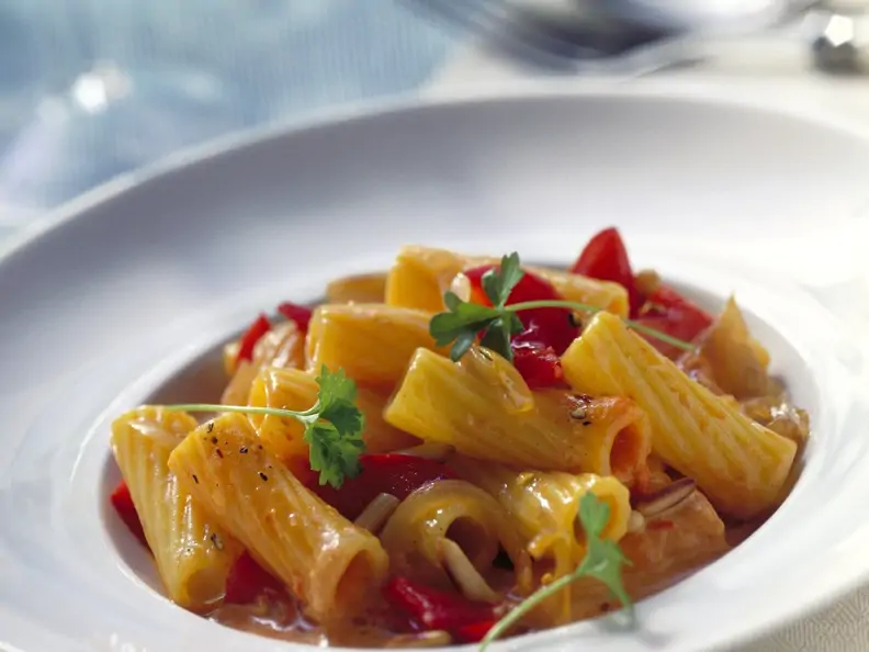 Pasta mit Paprikacremesoße