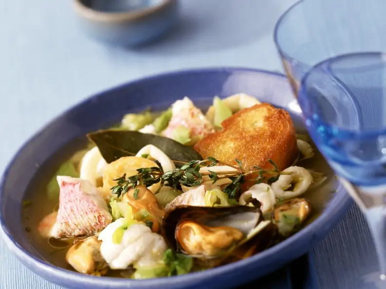 Fischsuppe auf mediterrane Art