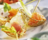 Fondue mit Gemüse und Fisch