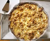 Apfelkuchen mit Pinienkernen