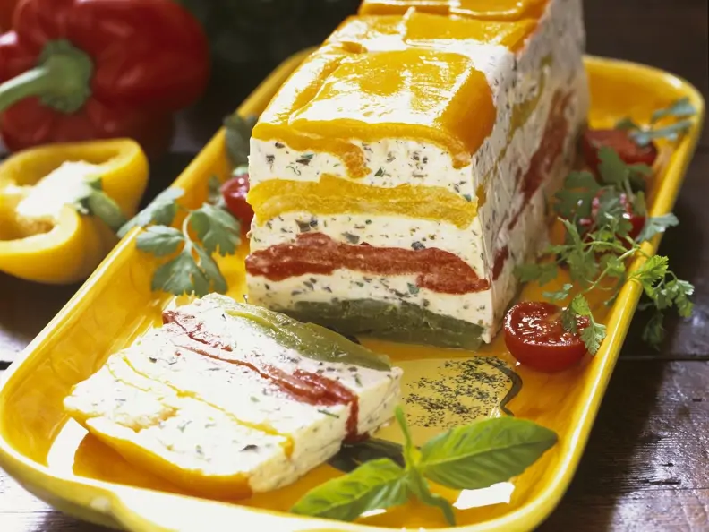 Ziegenkäse-Terrine mit Paprika