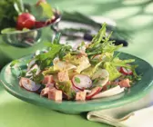 Fleischwurstsalat mit Rettich und Rucola