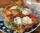 Kartoffelpizza mit Heilbutt
