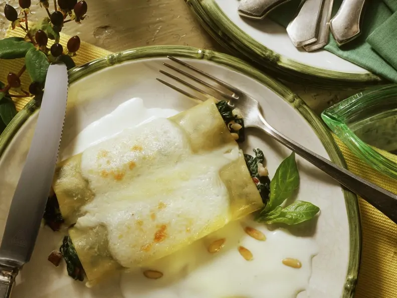 Spinat-Cannelloni mit Béchamelsoße