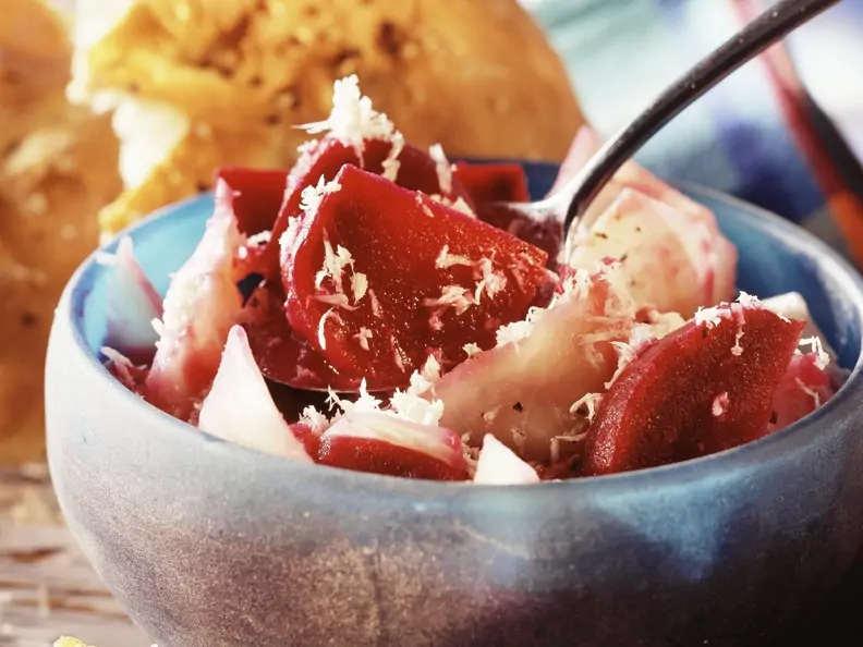 Rote-Bete-Eintopf mit Weißkohl und Meerrettich
