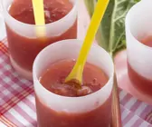 Drei-Früchte-Konfitüre (Erdbeer, Rhabarber, Orange)
