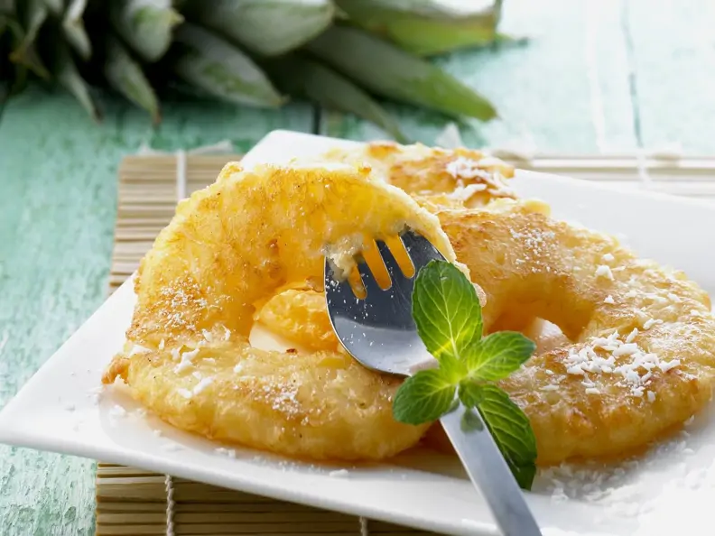 Gebackene Ananas auf chinesische Art