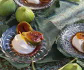 Warme Feigen mit Ziegenfrischkäse