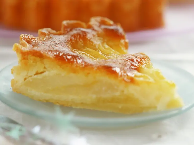 Apfelkuchen mit Karamellkruste