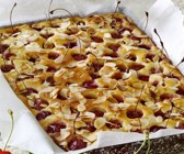 Kirschenkuchen mit Mandeln