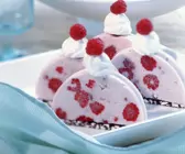 Himbeer-Eiskuchen