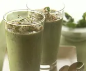 Kefir-Kräuter-Drink mit Sprossen