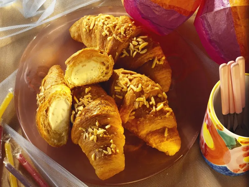Croissants mit Eisfüllung