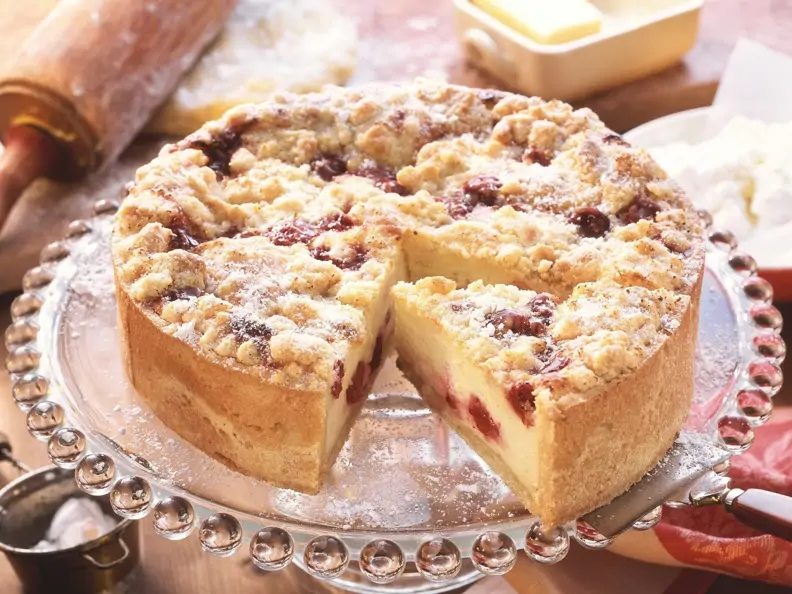 Käse-Kirsch-Kuchen mit Streuseln