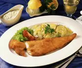 Seezunge in Panade mit Kartoffel-Gurken-Salat
