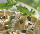 Ravioli mit Käsesoße