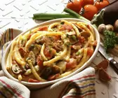 Makkaronigratin mit Tomaten, Auberginen und Pilzen