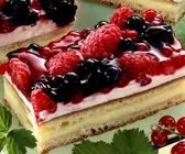 Sommerlicher Beerenkuchen