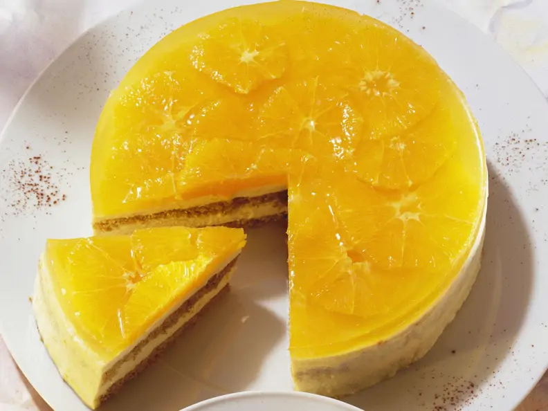 Orangentorte mit Moussefüllung