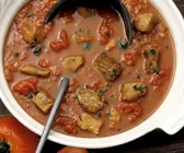 Schweinegulasch mit Tomaten nach Balaton-Art