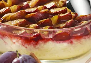 Reisauflauf mit Zwetschgen