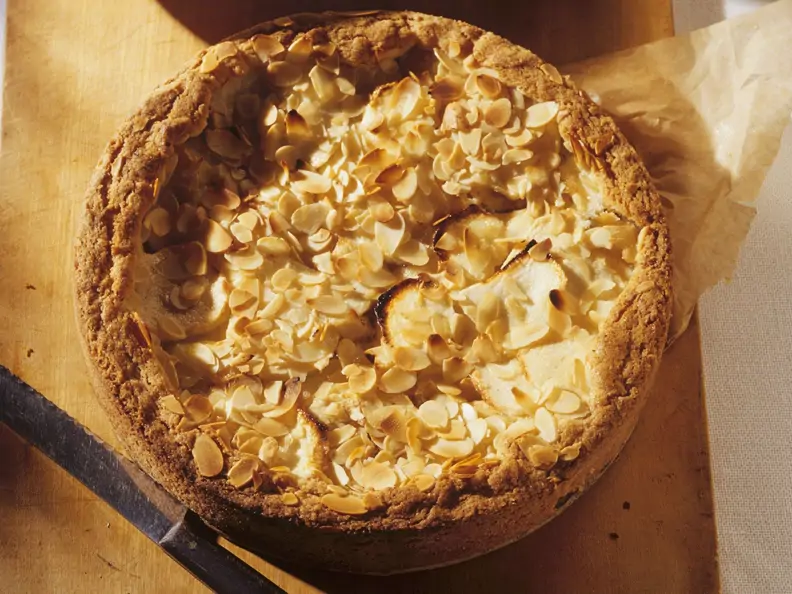Apfelkuchen mit Mandelblättchen