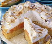 Rhabarbertorte mit Baiser