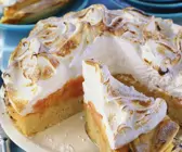 Rhabarbertorte mit Baiser