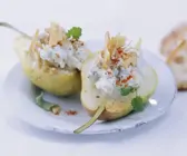Birnen mit Blauschimmelkäse-Füllung