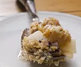 Apfel-Ananas-Crumble