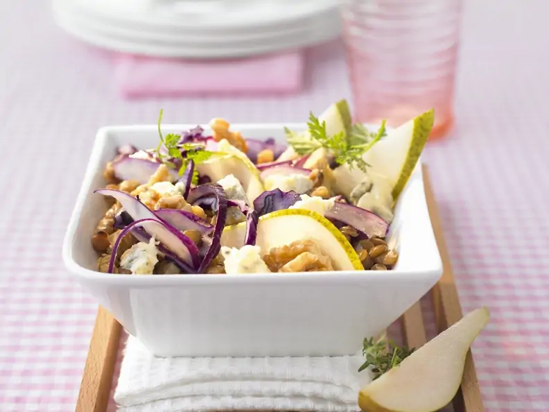 Rotkohl-Birnen-Salat mit Linsen