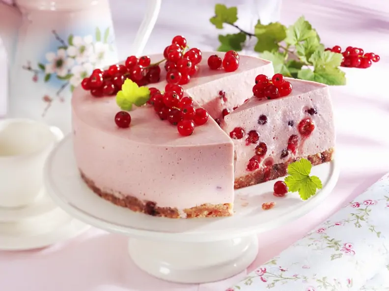 Johannisbeer-Quark-Torte