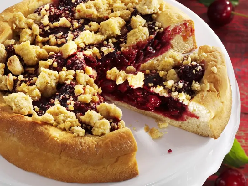 Kirschkuchen mit Streuseln