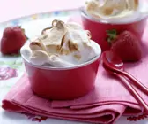 Erdbeerdessert mit Baiser