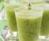 Kiwi-Birnen-Smoothie mit Melone