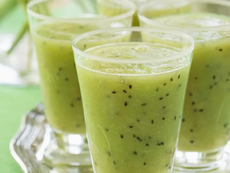 Kiwi-Birnen-Smoothie mit Melone